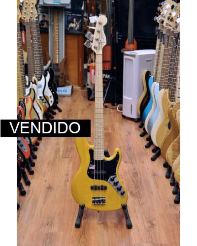 Fender American Deluxe Jazz Bass ASH