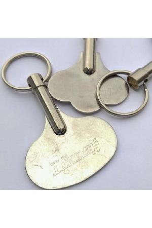 Hipshot Bass Keychain Hipshot Bass Keychain