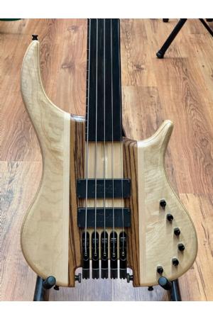 Merlos Trium Fretless 5 Merlos Trium Fretless 5