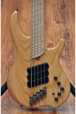 Dingwall Combustion 3 pickup 5 String Ash Natural Serial#11547 Dingwall Combustion 3 pickup 5 String Ash Natural Serial#11547