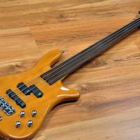 Warwick Pro Series Streamer LX4 Fretless HP Natural