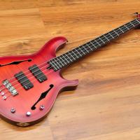 Mensinger Joker Bass 4 Hollowbody 2 Tone Redburst Transparent