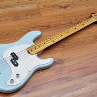 Music Man Cutlass Bass Diamond Blue