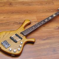 Felipe luthier Jazzer 33