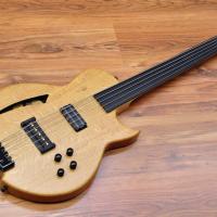 Chris Larkin ASAPDB5 Headless fretless Bass