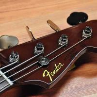 Fender Vintage 62 Jazz Bass Walnut (Japan)