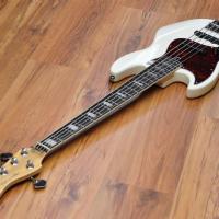 Sire Marcus Miller V7 Vintage Alder 5 Lefthand (2nd Gen) Antique White (used)