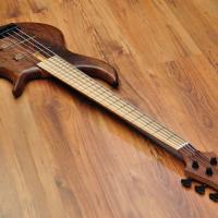 F Bass BN5 Walnut