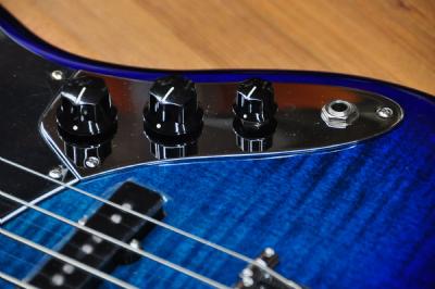 Fender Player Jazz Bass Ltd Edition Blueburst MN - Fender Player Jazz Bass Ltd Edition Blueburst MN -