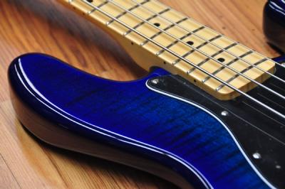 Fender Player Jazz Bass Ltd Edition Blueburst MN - Fender Player Jazz Bass Ltd Edition Blueburst MN -