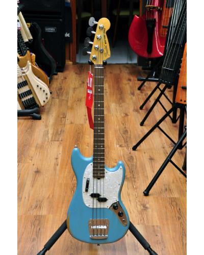 Fender JMJ Road Worn Mustang Bass Faded Daphne Blue