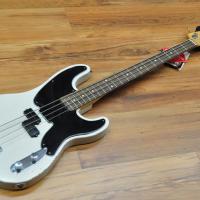 Fender Mike Dirnt Precision Bass Relic