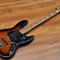 Fender Vintera 70s Jazz Bass 2 Color Sunburst