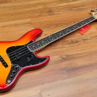 Fender Rarities Flame Ash Top Jazz Bass Plasma Red Burst