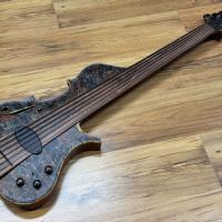 Stradi Symphony Fretless 6 Yogan