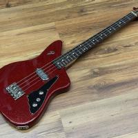 Duesenberg Kavalier Bass Red Sparkle