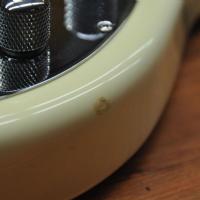 Musicman Stingray 4 HS Vintage White (usado)