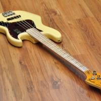 Fender American Original 70's Jazz Bass Vintage White