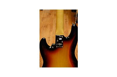 Reggie Hamilton detras - Reggie Hamilton detras -