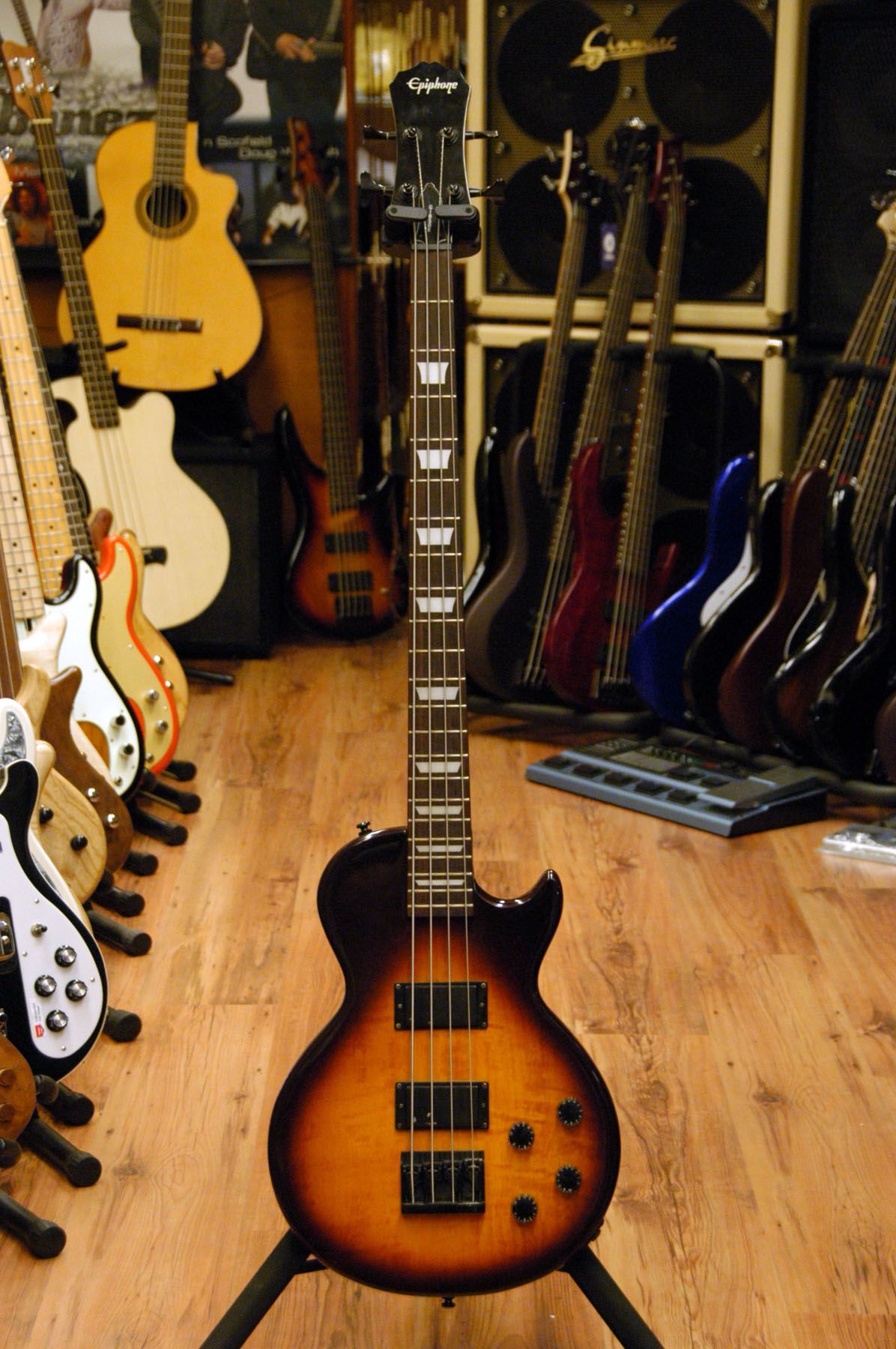 Paul bass. Бас лес пол. Epiphone Bass 5. Epiphone les Paul Bass Special. Epiphone Guitars.