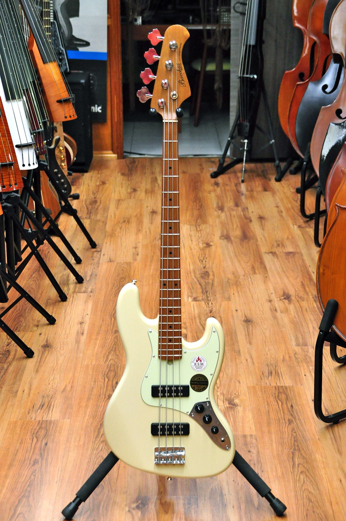 Sold items | bass, electric bass, luthier, online shop | DoctorBass