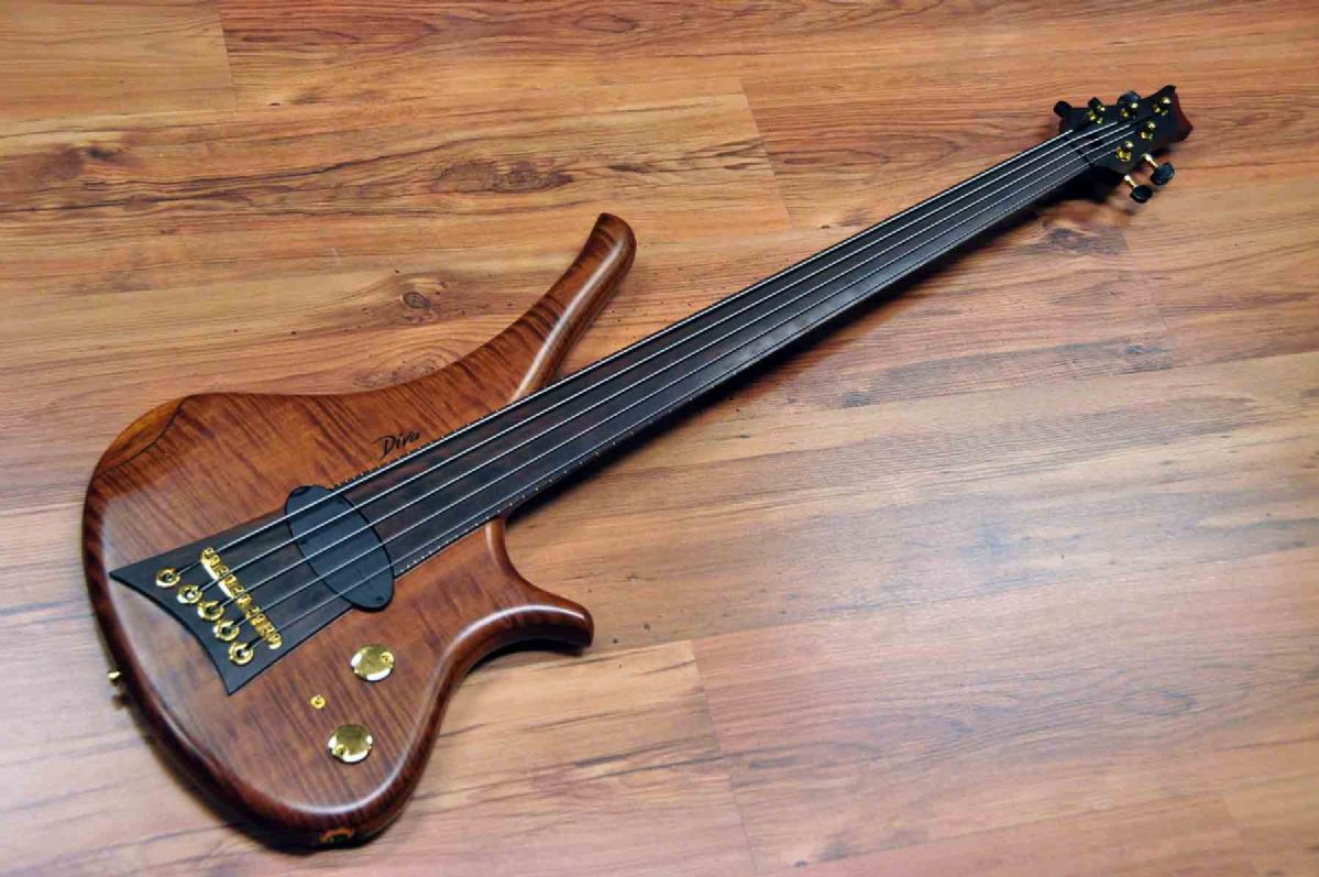 | bass, electric bass, luthier, online shop | DoctorBass