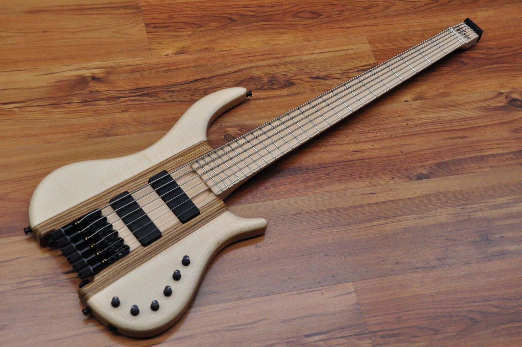 6 String bass electric bass luthier online shop DoctorBass