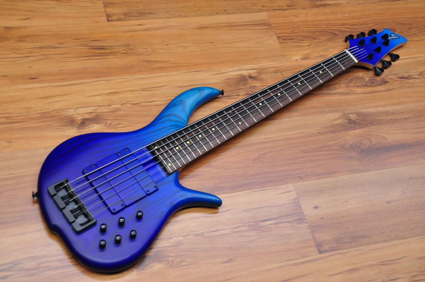 Electrics bass, electric bass, luthier, online shop DoctorBass