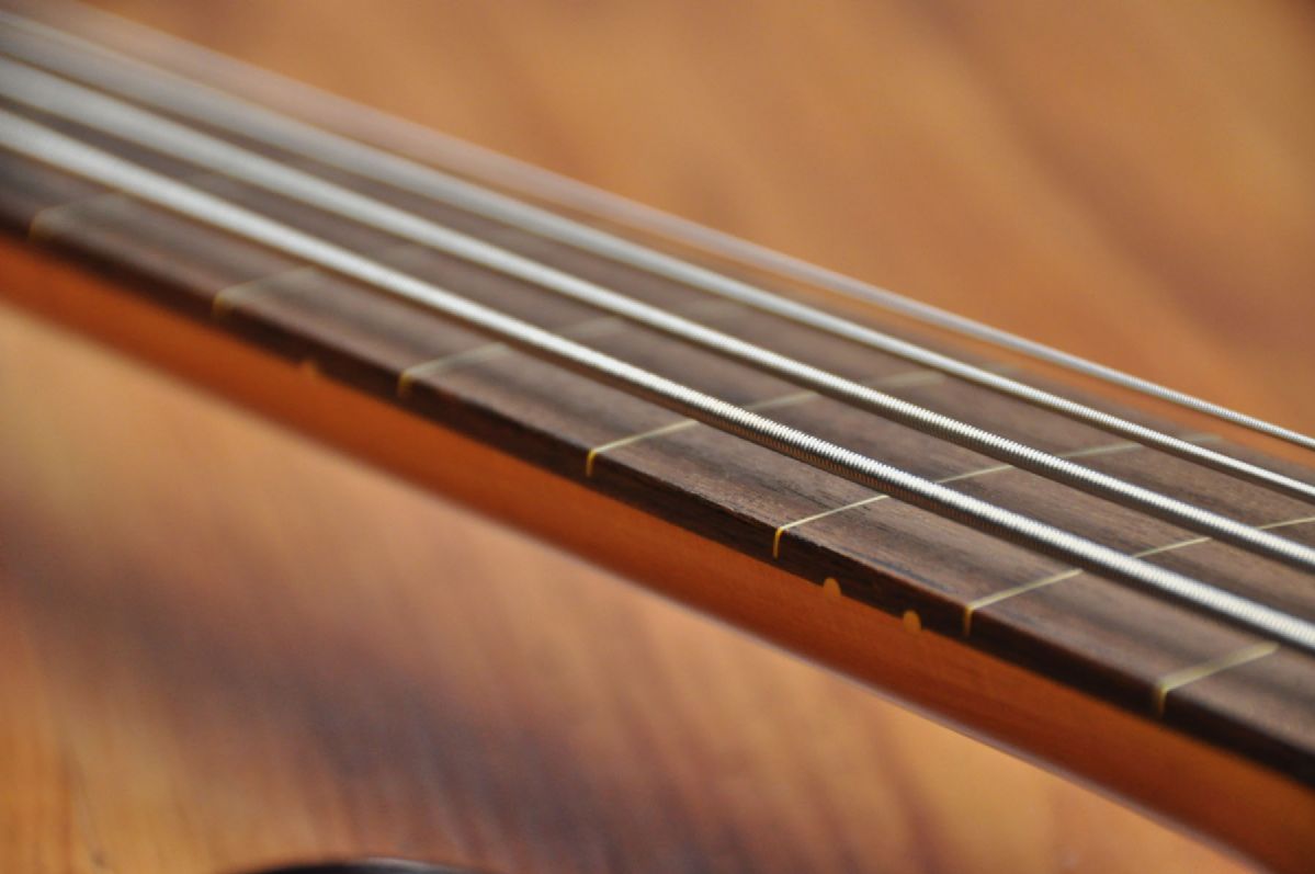 4 String bass electric bass luthier online shop DoctorBass