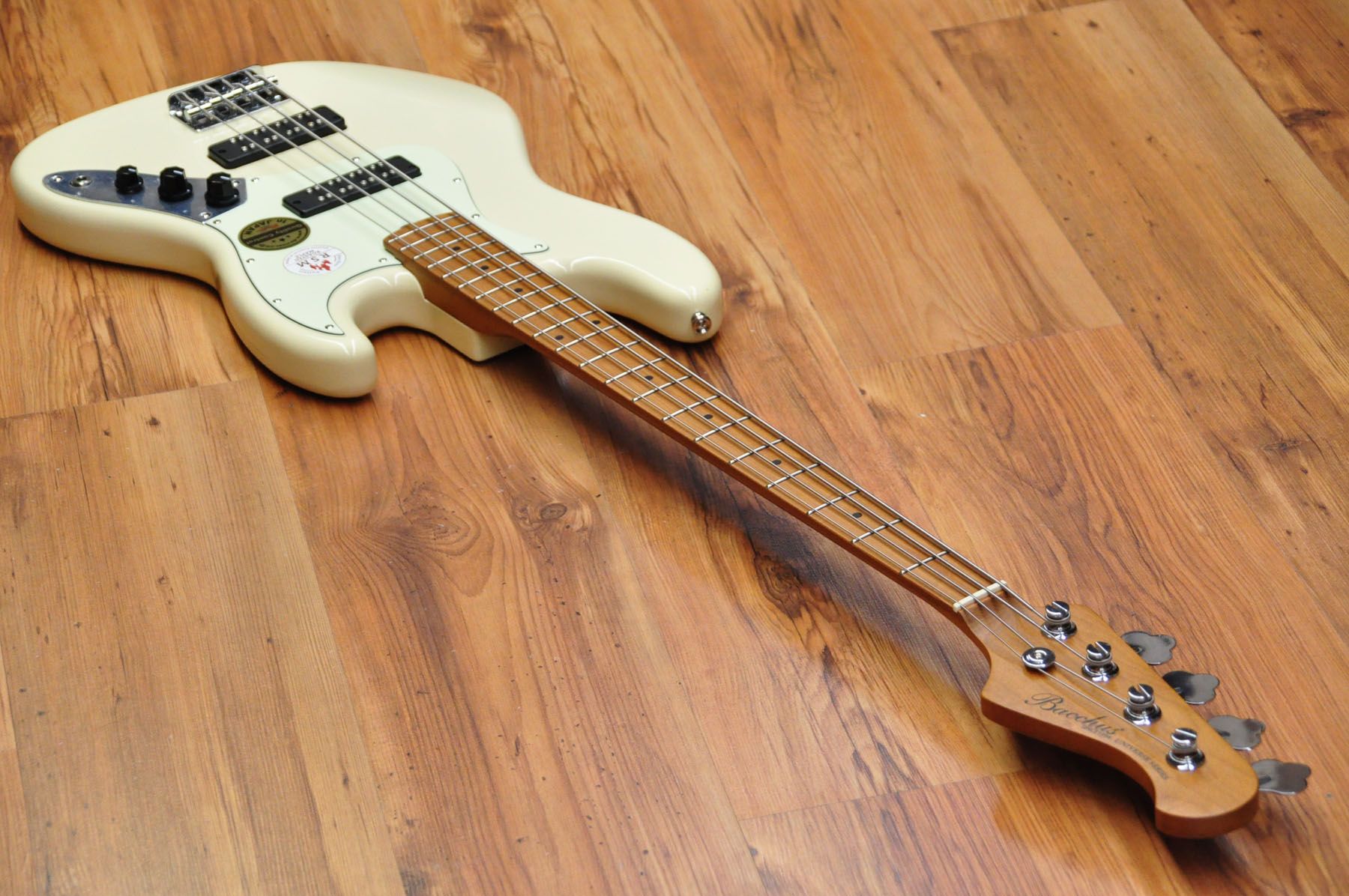 4 String | bass, electric bass, luthier, online shop | DoctorBass