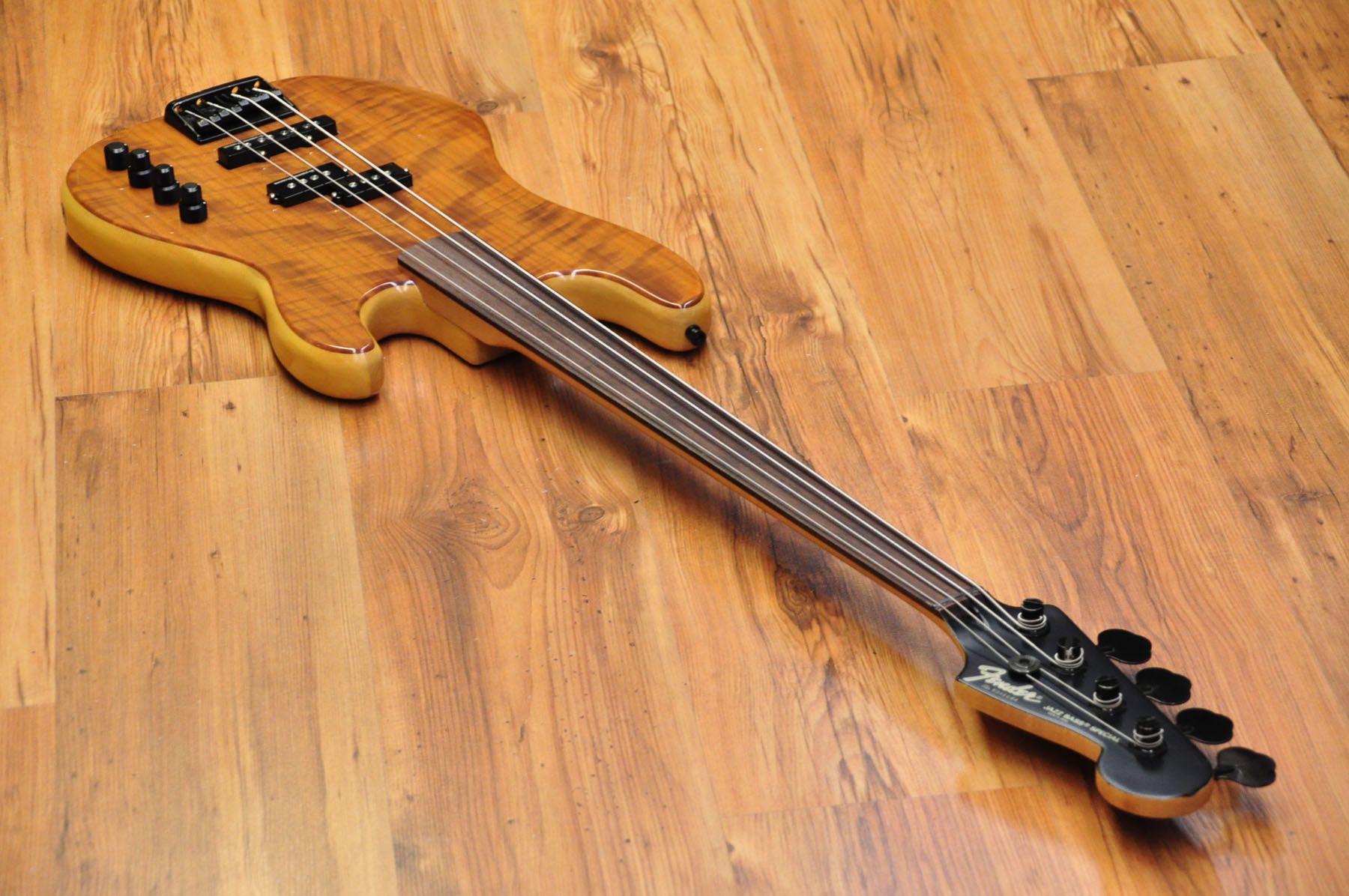 4 String bass electric bass luthier online shop DoctorBass